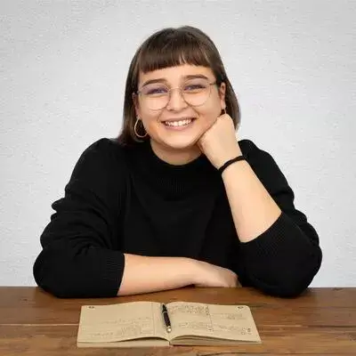 miruna merlusca haine cu motive traditionale